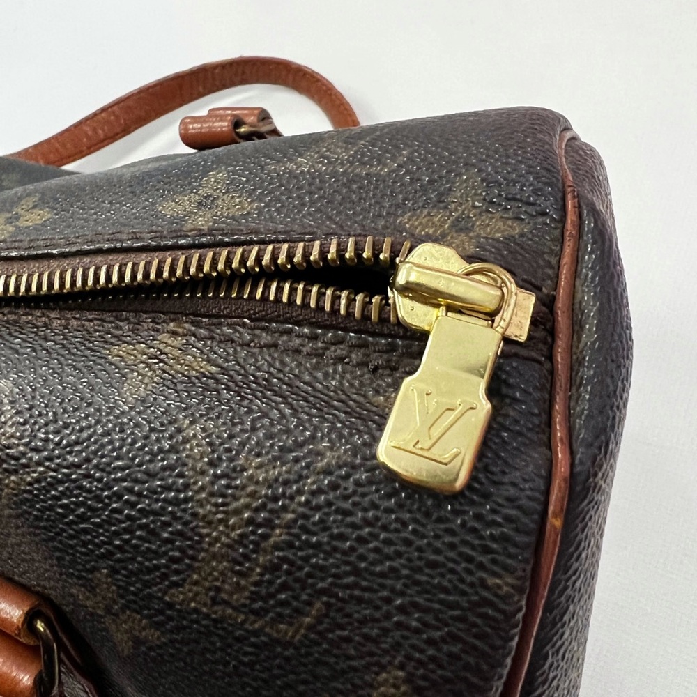 AUTHENTIC LOUIS VUITTON PURSE. - Picture 3 of 3